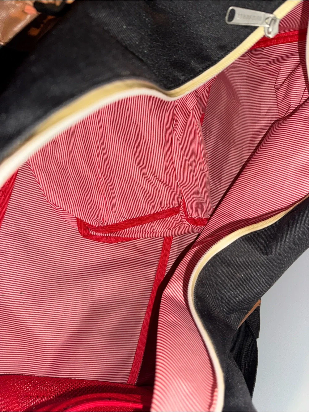 Herschel Novel Duffle Bag